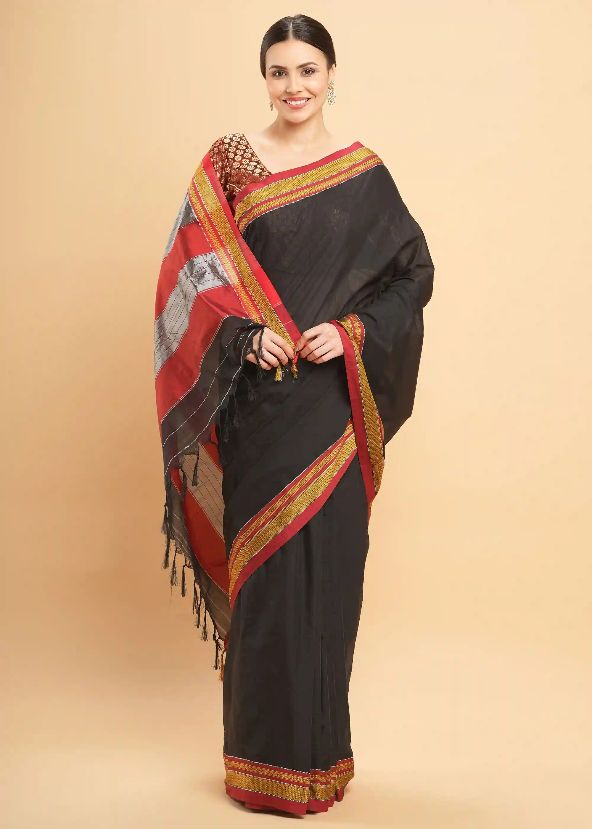 Woven, Plain Ilkal Cotton Silk Saree - Black