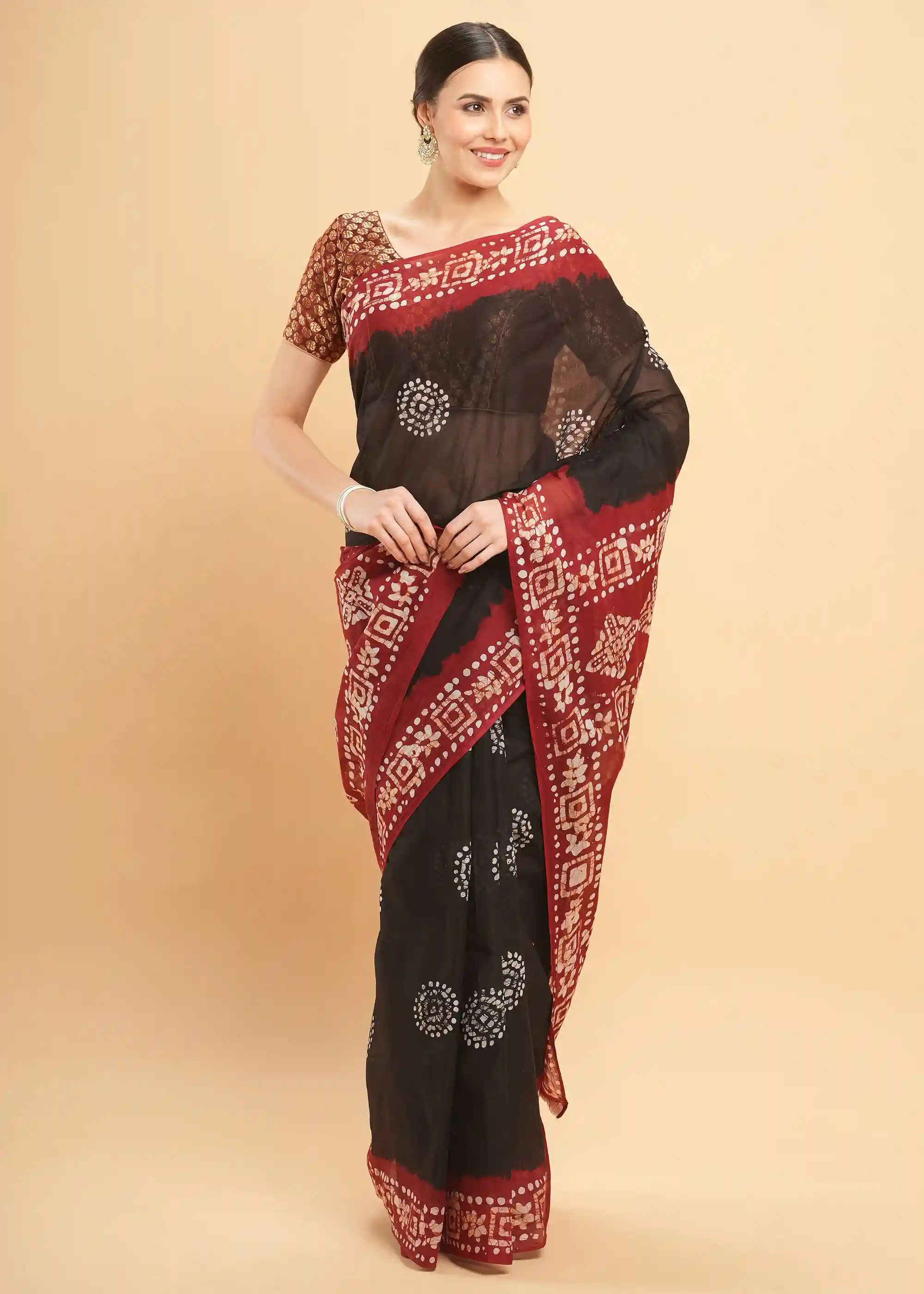 Mul Mul Pure Cotton Saree With Tie N Dye And Batik Prints - Black & Red